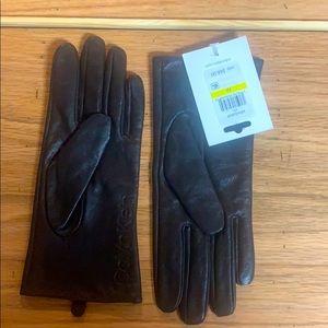 NWT women’s Calvin Klein leather gloves